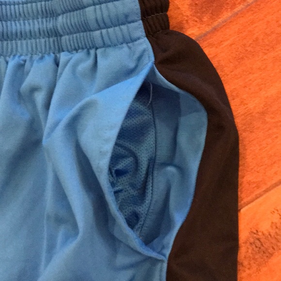 Nike Shorts - Picture 3 of 4